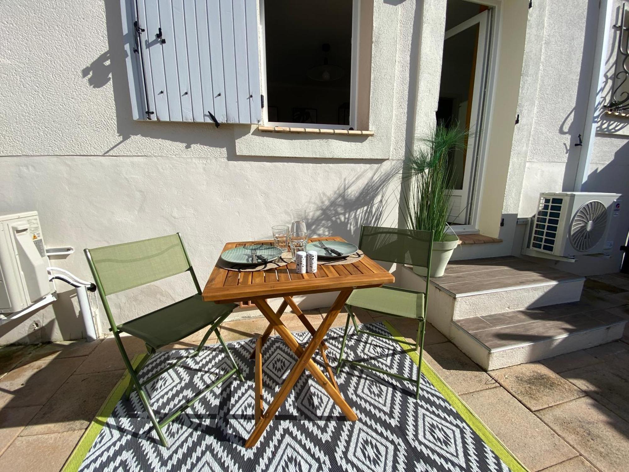 Appartement Pour Deux Avec Terrasse Aux Portes De La Camargue Aigues-Mortes